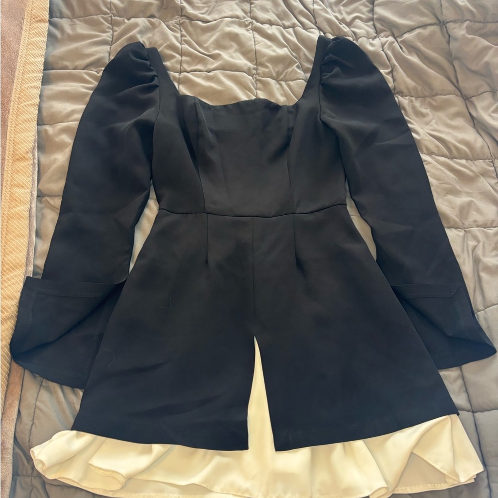 Elágia Elegant Black Interview Dress with Cream Lining